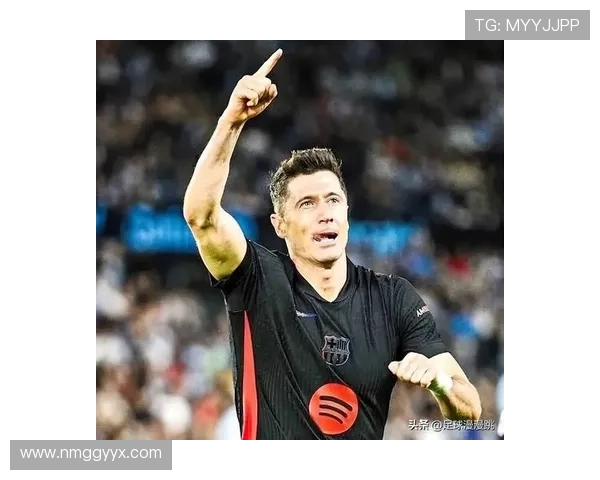 罗伯特莱万多夫斯基引领欧洲足球新风潮再塑锋线传奇之路 罗伯特莱万多夫斯基引领欧洲足球新风潮再塑锋线传奇之路