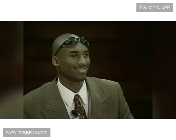 科比·布莱恩特:从天赋少年到篮球传奇背后的奋斗与坚持 科比·布莱恩特:从天赋少年到篮球传奇背后的奋斗与坚持