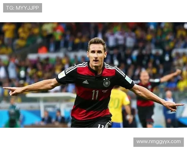 米罗斯拉夫·克洛泽:从足球少年到世界射手王的辉煌历程与传奇人生 米罗斯拉夫·克洛泽:从足球少年到世界射手王的辉煌历程与传奇人生