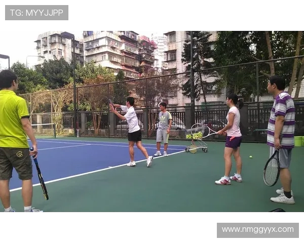 从球场激情到人生智慧网球运动带给我们的启示与思考 从球场激情到人生智慧网球运动带给我们的启示与思考