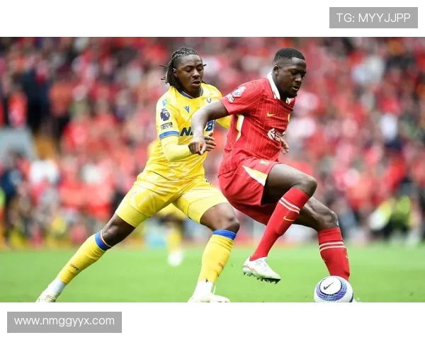 利物浦强势出击迎战劲敌巅峰对决引爆绿茵赛场激情 利物浦强势出击迎战劲敌巅峰对决引爆绿茵赛场激情