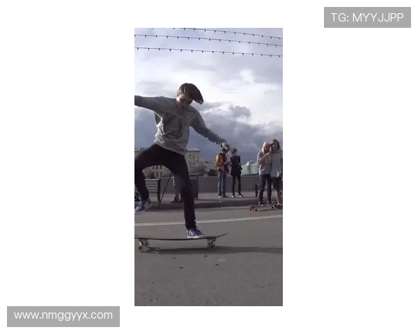 重庆滑板队的蜕变之旅：从街头文化到竞技舞台的成长记录